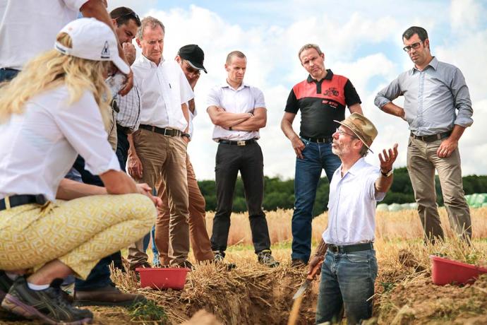 formation continue en agronomie sur une parcelle de l'exploitation d'UnilaSalle